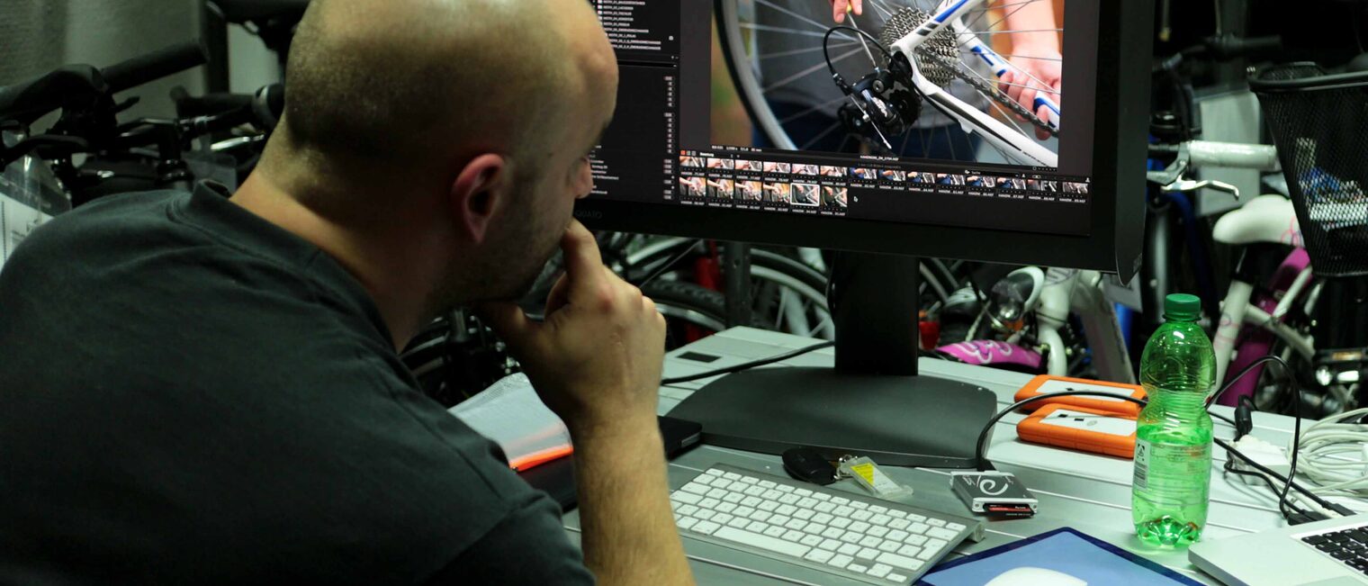 Imagekampagne 2015, Fotoshooting Making of für die ersten neuen Kampagnenmotive, Zweiradmechaniker