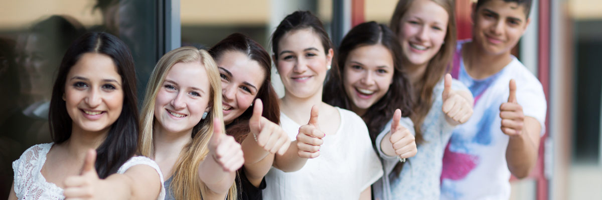 Fotolia_56715682_L, schueler, schüler, jugendliche, ausbildung, lehrstellenbörse, lehrstellenboerse, für bewerber