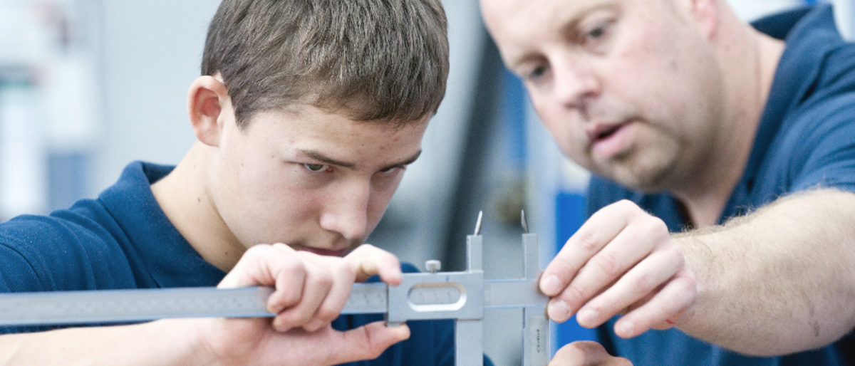 ausbildung, eq, EQ, Einstiegsqualifizierung, Praktikum, ausbilder, lehrling, azubi, auszubildender, jugendlicher, modellbau