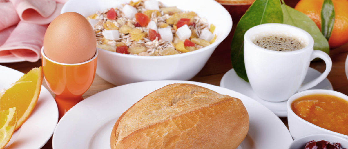 Fotolia 75528192_M entsaettingt_3zu1, ei, brot, frühstück