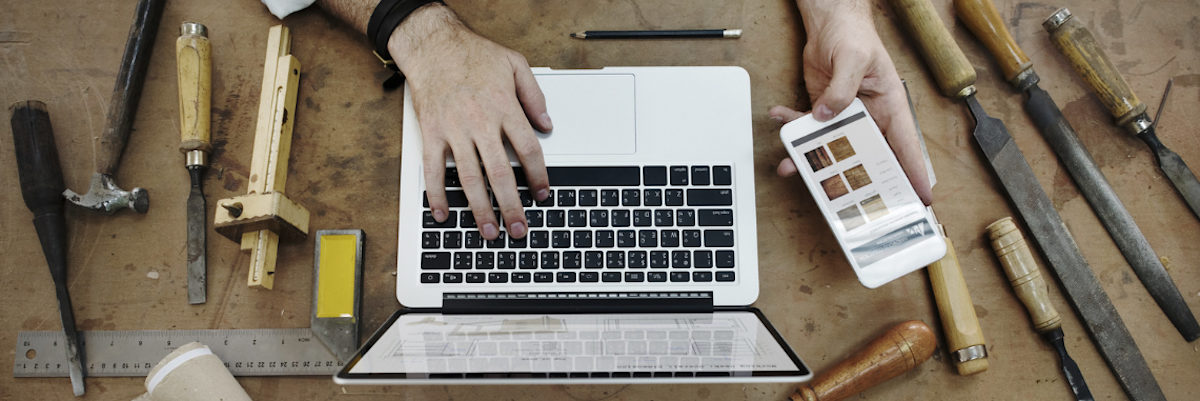 Fotolia_110248922_M_3zu1, handwerk digital, digitalisierung, tablet, handy, iphone, smartphone, laptop, werkzeug, fachkräfteforum 2016, fachkraeftreforum, 4.0