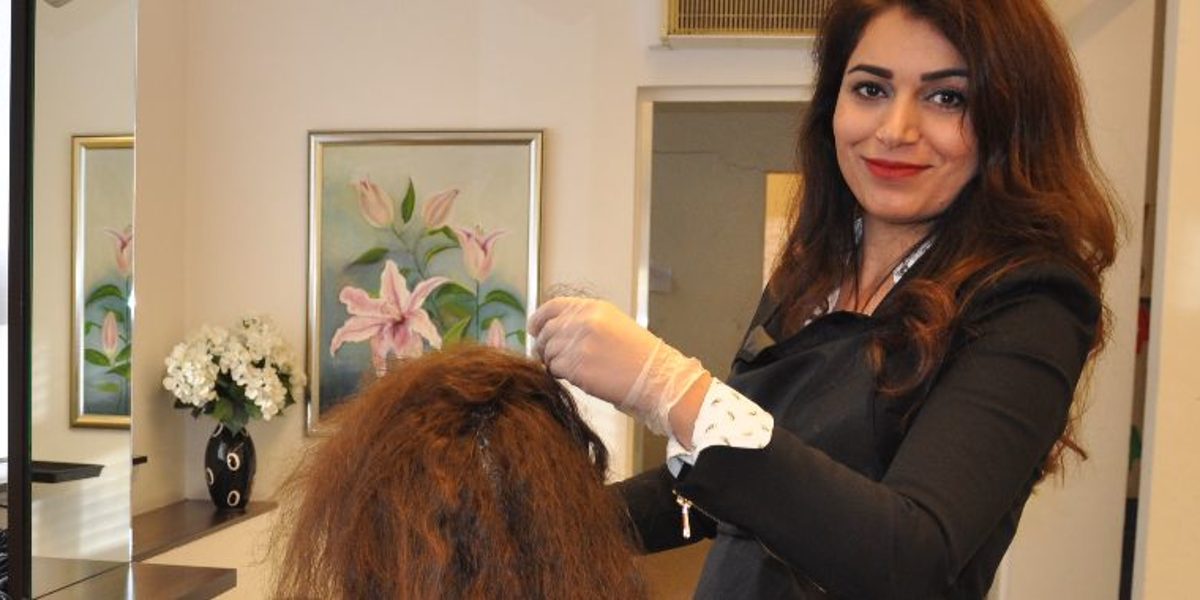 Senior Dating ein Friseur in der Hochschule