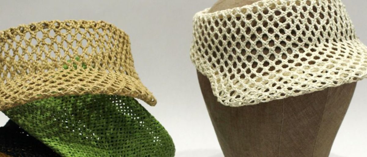 Toyo-Schirme von Sabine Stasch. handwerksform hannover, summer in the ciuty, ausstellung 2017, sommerhüte, schirme, stasch sabine