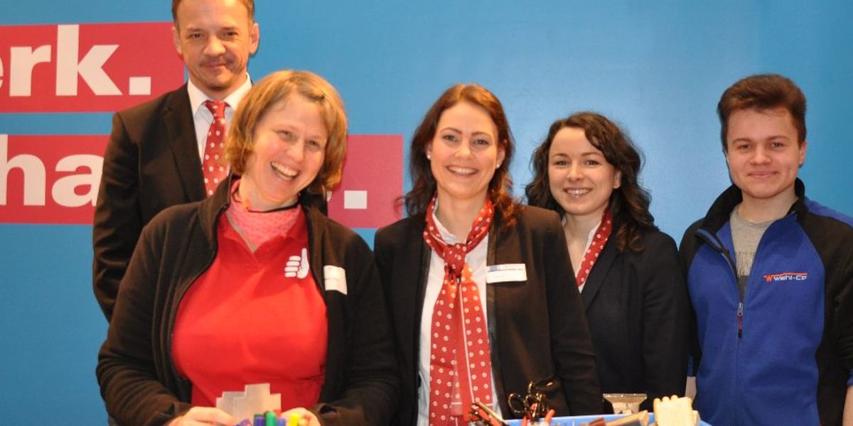 Team der Handwerkskammer Hannover auf der Beruf und Bildung 2018 messe ausbildung handwerk, berufe nachwuchsgewinnung bauer bunzel dahl korbach handwerk deine chance