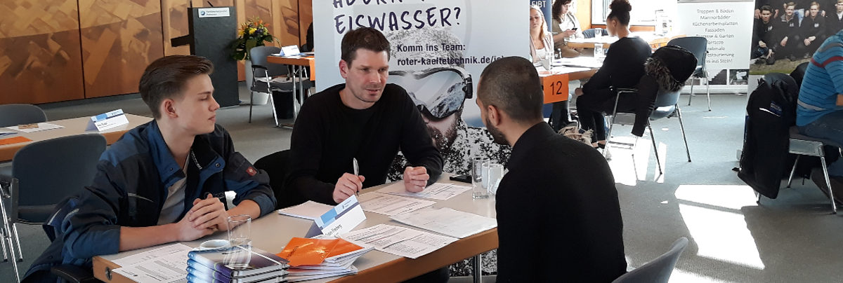 Die Firma Roter Kältetechnik ist schon seit Anbeginn beim Speed Dating dabei und sucht Mechatroniker für Kältetechnik Die Firma Roter Kältetechnik ist schon seit Anbeginn beim Speed Dating dabei und sucht Mechatroniker für Kältetechnik