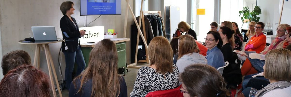 K.O.N.E.K.T. Treffpunkt für Frauen fand im April im "Hafven" statt. konekt frauen, hafven treffpunkt K.O.N.E.K.T.
