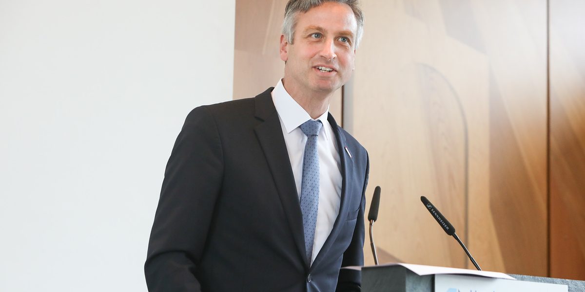 Hauptgeschäftsführer Peter Karst präsentierte der Vollversammlung die Bilanz 2019. Hauptgeschäftsführer Peter Karst präsentierte der Vollversammlung die Bilanz 2019.