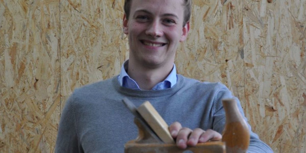 Liebt die Arbeit mit Holz: Tischlermeister Nicolai Bilges Liebt die Arbeit mit Holz: Tischlermeister Nicolai Bilges