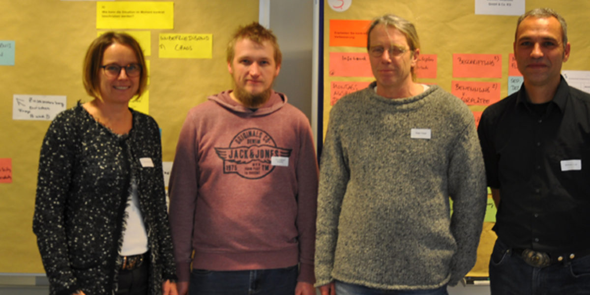 Gesa Eickhoff von Eickhoff von Metallbau GmbH & Co.KG aus Hannover mit ihren Mitarbeitern bei der 15. Runde der "Zukunftswerkstatt Handwerk" Gesa Eickhoff von Eickhoff von Metallbau GmbH & Co.KG aus Hannover mit ihren Mitarbeitern bei der 15. Runde der "Zukunftswerkstatt Handwerk"