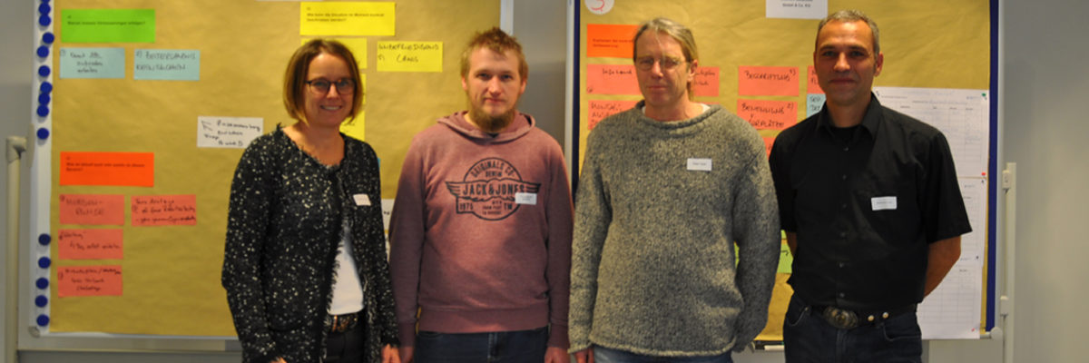 Gesa Eickhoff von Eickhoff von Metallbau GmbH & Co.KG aus Hannover mit ihren Mitarbeitern bei der 15. Runde der "Zukunftswerkstatt Handwerk" Gesa Eickhoff von Eickhoff von Metallbau GmbH & Co.KG aus Hannover mit ihren Mitarbeitern bei der 15. Runde der "Zukunftswerkstatt Handwerk"
