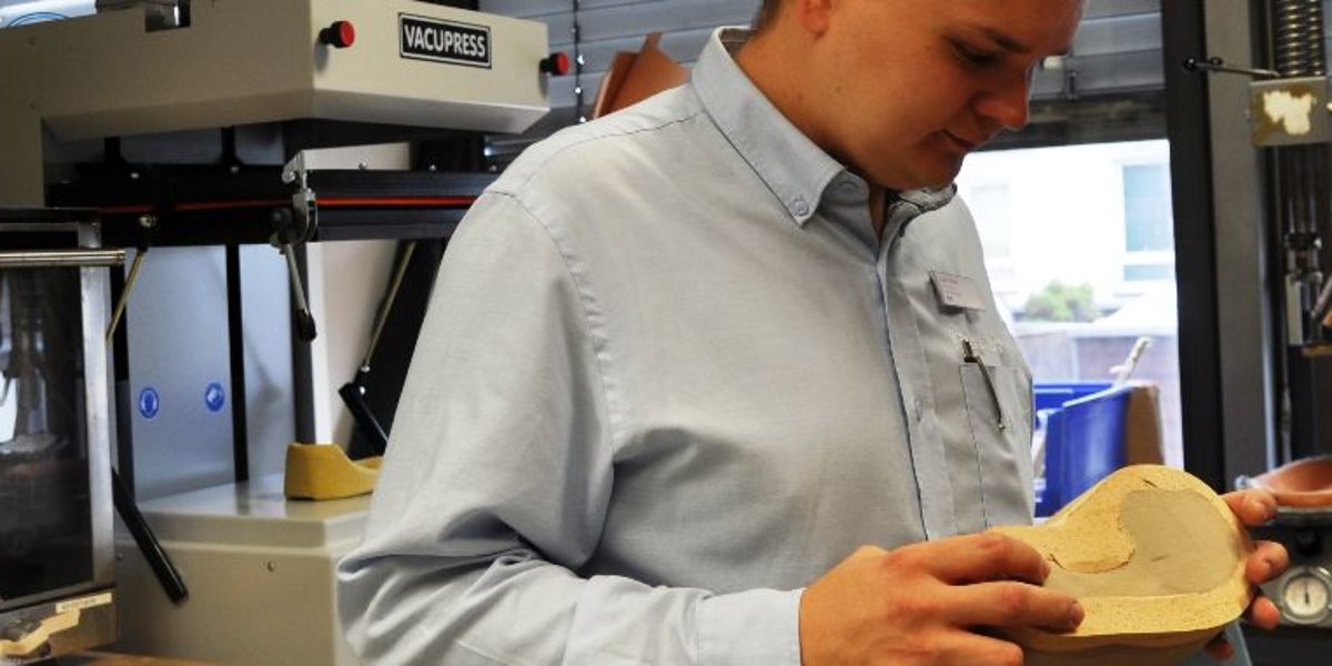 Martin Vetter an seinem Arbeitsplatz Martin Vetter an seinem Arbeitsplatz