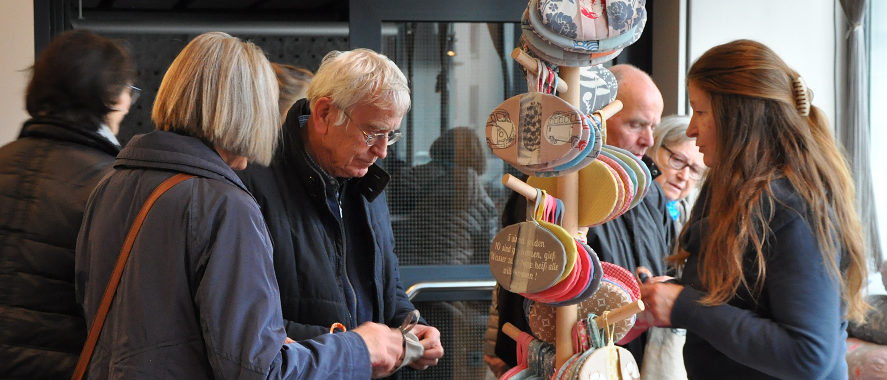 Am dritten Adventswochenende findet noch einmal unser Kunsthandwerkermarkt "Adventszauber" statt.