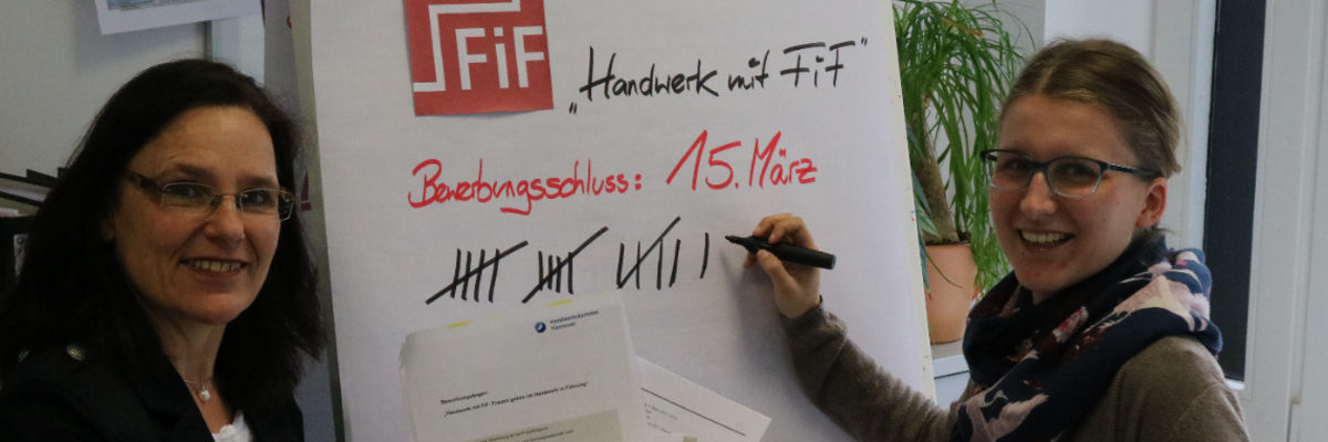 Kirsten Höxter und Patricia Wemken-Stephan freuen sich auf Bewerbungen für das Projekt "Handwerk mit FiF- Frauen gehen im Handwerk in Führung". Kirsten Höxter und Patricia Wemken-Stephan freuen sich auf Bewerbungen für das Projekt "Handwerk mit FiF- Frauen gehen im Handwerk in Führung".