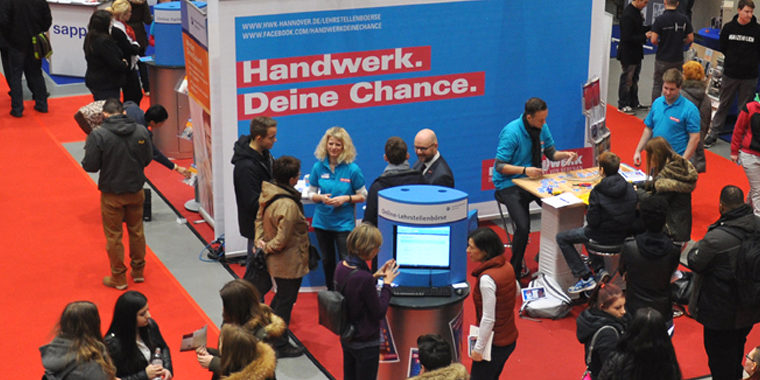 Den Stand 03 der Handwerkskammer Hannover finden Sie direkt am Eingang hinter dem Infopoint. Den Stand 03 der Handwerkskammer Hannover finden Sie direkt am Eingang hinter dem Infopoint.