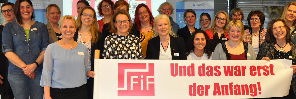 Erfolgreiche und glückliche Teilnehmerinnen von FiF - Frauen gehen im Handwerk in Führung fif