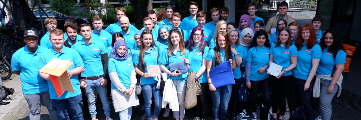 70 Technikbotschafter von 17 Betrieben und der Anna-Siemsen-Schule unterstützen das niedersächsische Handwerk auf der IdeenExpo 2019. Auszubildende, Technikbotschafter, Ausbildung, IdeenExpo