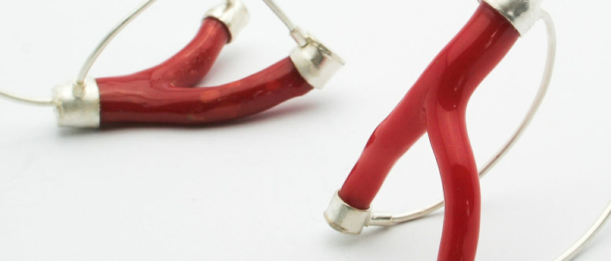 Mareen Alburg Duncker: Ohrschmuck "Zwille" Mareen Alburg Duncker: Ohrschmuck "Zwille"