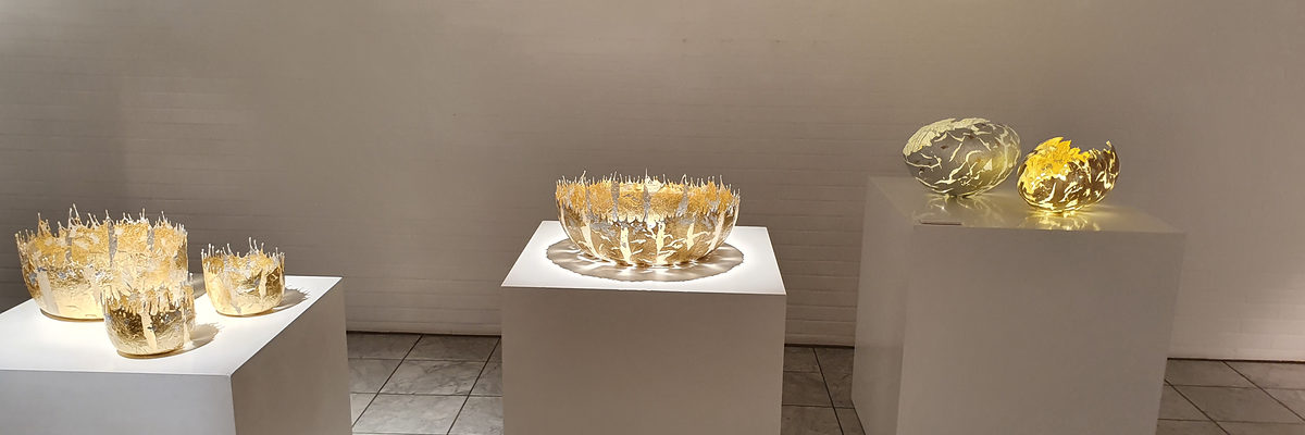 Catherine Bernaisch: Leuchtobjekte Catherine Bernaisch: Leuchtobjekte