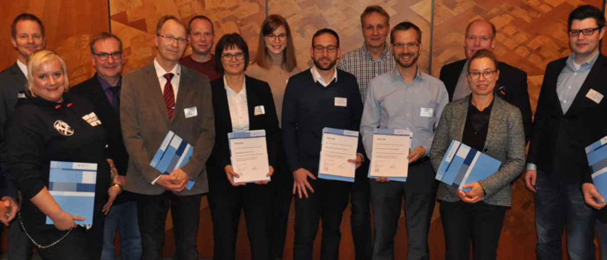 Zwölf Ausbildungsbetriebe freuten sich über die primAQ-Auszeichnung 2019 Ausbildung, Ausbildungsbetriebe, primAQ, Strategietag, Qualität,