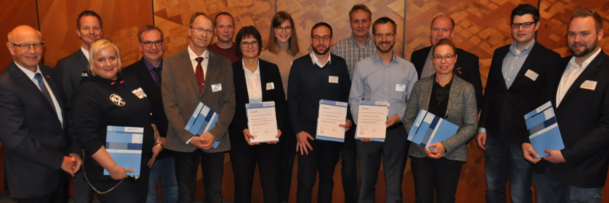 Zwölf Ausbildungsbetriebe freuten sich über die primAQ-Auszeichnung 2019 Ausbildung, Ausbildungsbetriebe, primAQ, Strategietag, Qualität,