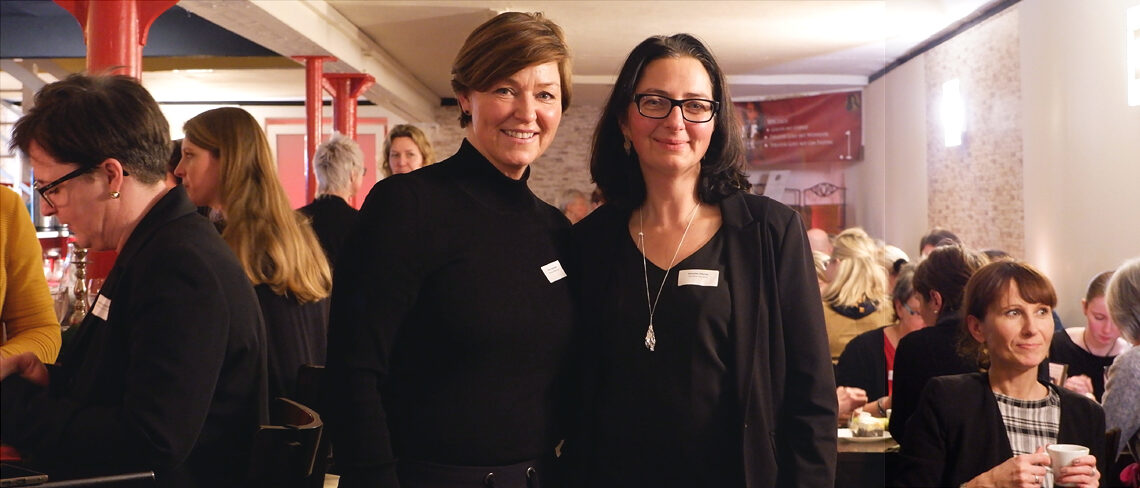 Mentorin Petra Dammann (links) und Mentee Annette Hiemer.