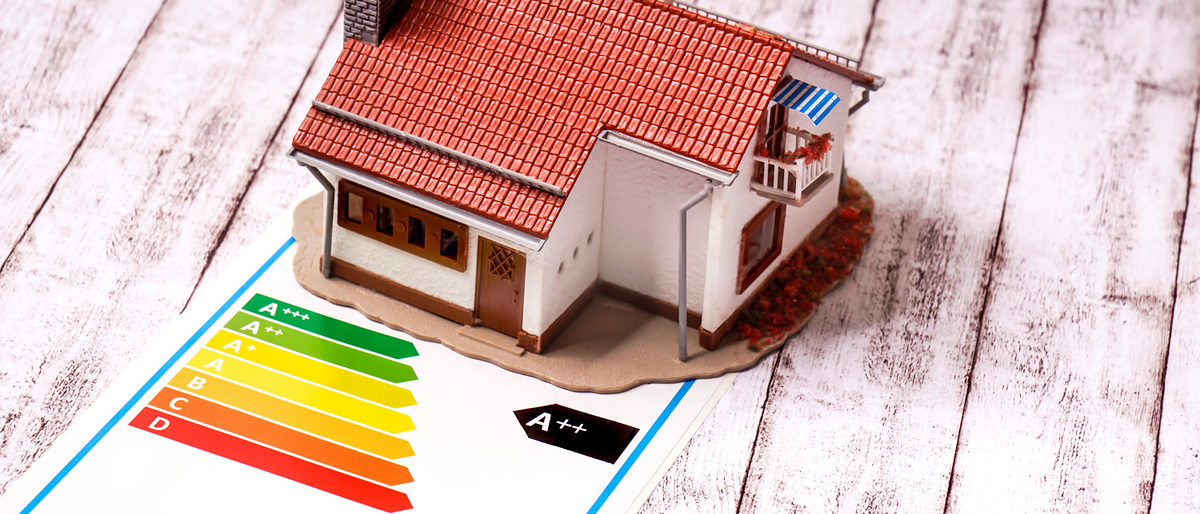 AdobeStock_120492411_klein, gebäudeenergieberater, energieberatung, energie, haus, berater, umwelt einsparen