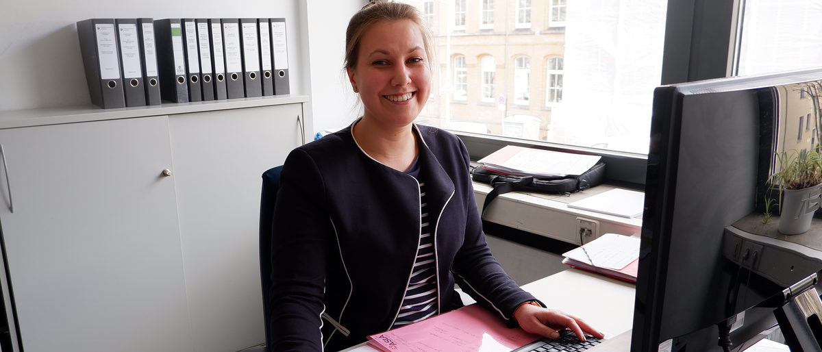Lena Guder ist zuständig für das Prüfungswesen. Prüfungen, Prüfungswesen