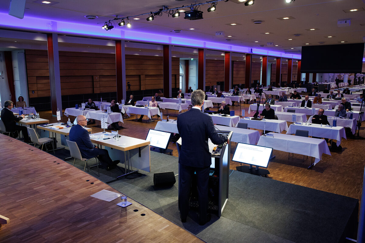 Im Hannover Congress Centrum (HCC) fand am 16.12.2021 die Vollversammlung der Handwerkskammer Hannover statt. (Hinweis: Die geschlossene Veranstaltung fand unter der 2Gplus-Regel statt)