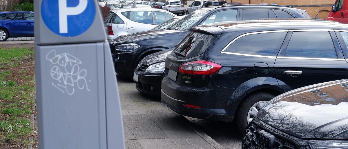 Besonders in dicht besiedelten Gebieten kann die Suche nach einem Parkplatz schwierig werden. Für bestimmte Handwerksbetriebe gibt es jetzt eine Ausnahmegenehmigung. Besonders in dicht besiedelten Gebieten kann die Suche nach einem Parkplatz schwierig werden. Für bestimmte Handwerksbetriebe gibt es jetzt eine Ausnahmegenehmigung.