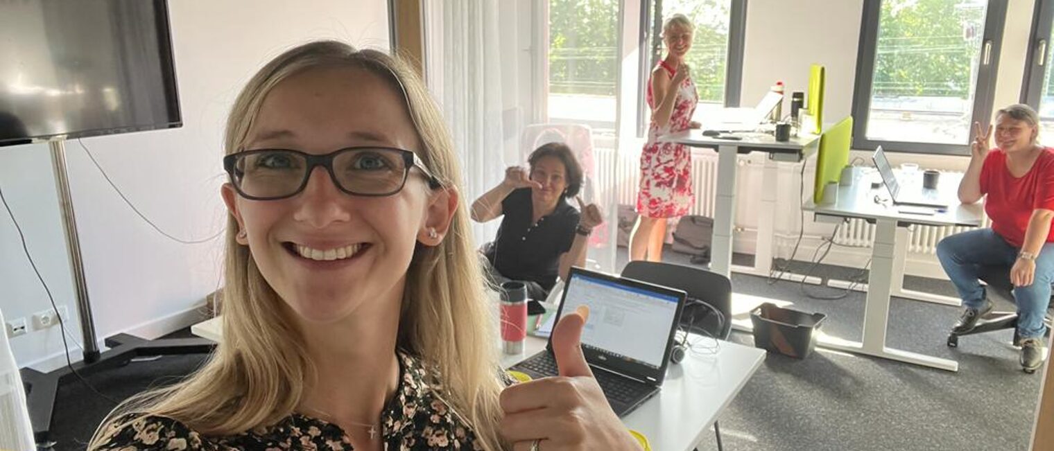 Beim neuen Angebot mit dabei: Projektleiterin Anika Weiß (v.l.n.r.) und die Beraterinnen Kirsten Höxter, Gabby Middelbeck und Caroline Gennen. 