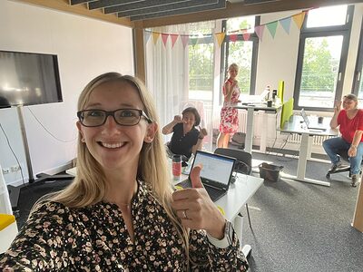 Beim neuen Angebot mit dabei: Projektleiterin Anika Weiß (v.l.n.r.) und die Beraterinnen Kirsten Höxter, Gabby Middelbeck und Caroline Gennen. Beim neuen Angebot mit dabei: Projektleiterin Anika Weiß (v.l.n.r.) und die Beraterinnen Kirsten Höxter, Gabby Middelbeck und Caroline Gennen.