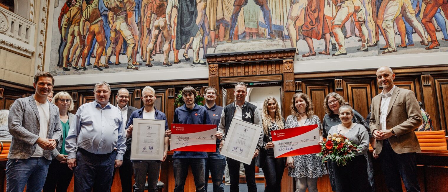 Stadt und Region verliehen gemeinsam den 12. Förderpreis für Inklusion in der Wirtschaft. Die SKM GmbH aus dem Handwerk war ein Preisträger. Stadt und Region verliehen gemeinsam den 12. Förderpreis für Inklusion in der Wirtschaft. Die SKM GmbH aus dem Handwerk war ein Preisträger.