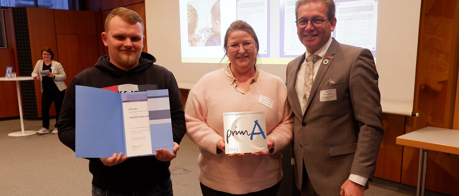 Die Pascheit EMG GmbH erhielt im Rahmen des Strategietages Ausbildung der Handwerkskammer Hannover die Auszeichnung pimAQ prima Ausbildungsqualit&auml;t.