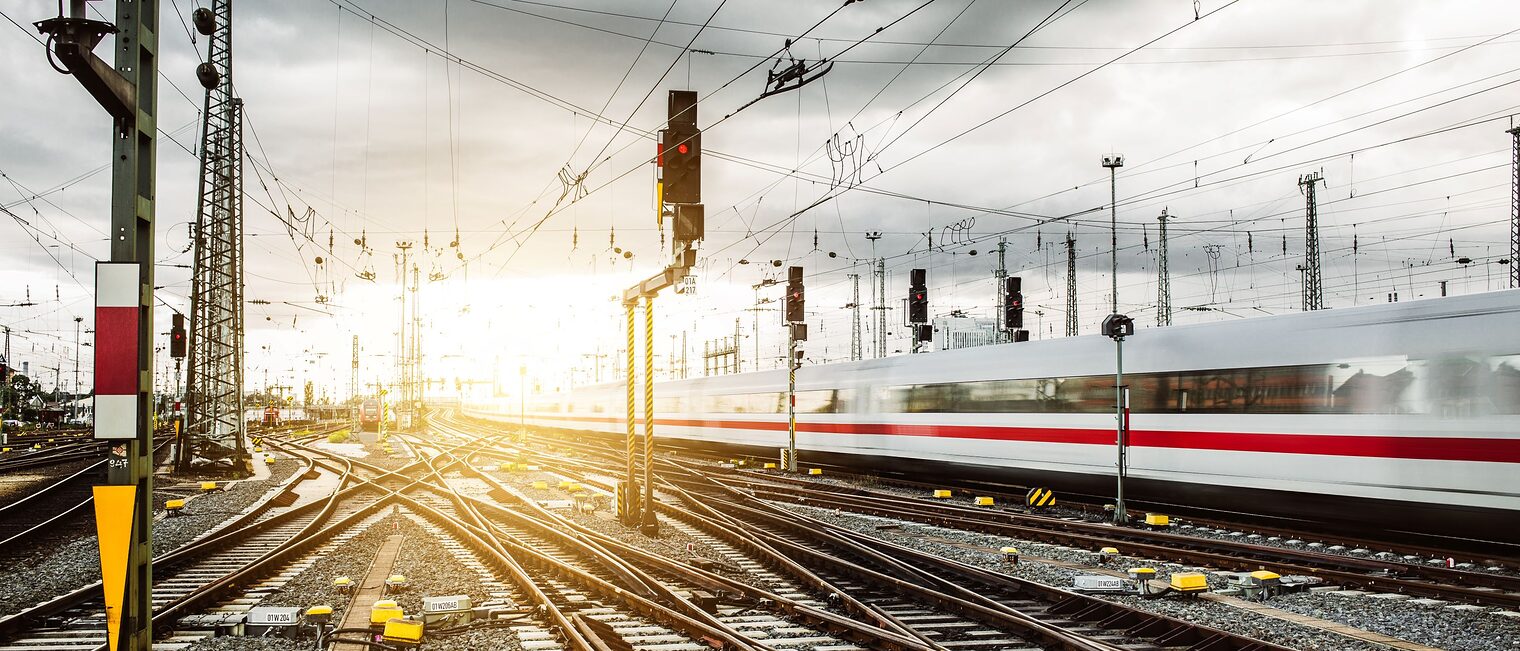 Die Deutsche Bahn AG plant für die nächsten Jahre milliardenschwere Investitionen in ihre Netzinfrastruktur. Die Deutsche Bahn AG plant für die nächsten Jahre milliardenschwere Investitionen in ihre Netzinfrastruktur.