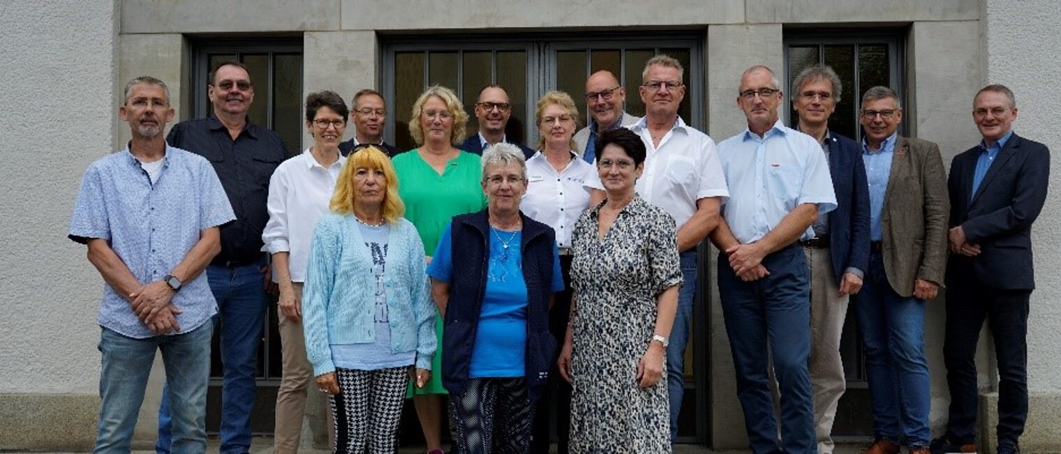 Von links: Lemm, Frevel, de Maeyer, Bohm, Scholz, Claassen-Müller, Dr. Roeder, Wlodarski, Heidmann, Stein, Duvic, Kamann, Cibis, Selks, Romann, Dr. Marquardt
