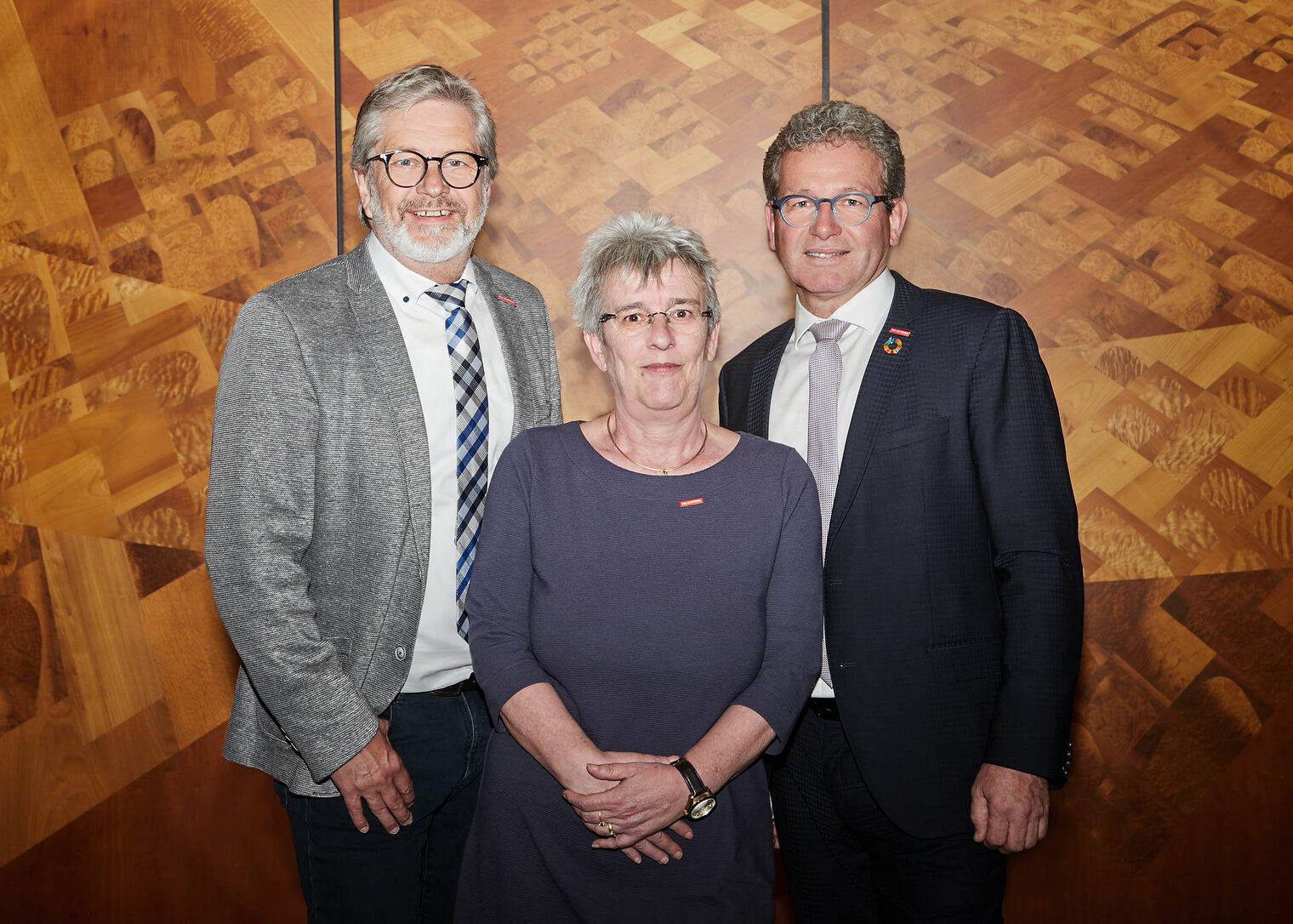 Präsidium der Handwerkskammer Hannover: Vizepräsident (Arbeitgeberseite) Schornsteinfegermeister und Dipl.-Ing. Karsten Heineking, Vizepräsidentin (Arbeitnehmerseite) Fachwirtin für Reinigungs- und Hygienemanagement und staatlich geprüfte Wirtschaftsassistentin Stephanie Wlodarski und Präsident Elektroinstallateurmeister Thomas Gehre (v.l.n.r.)