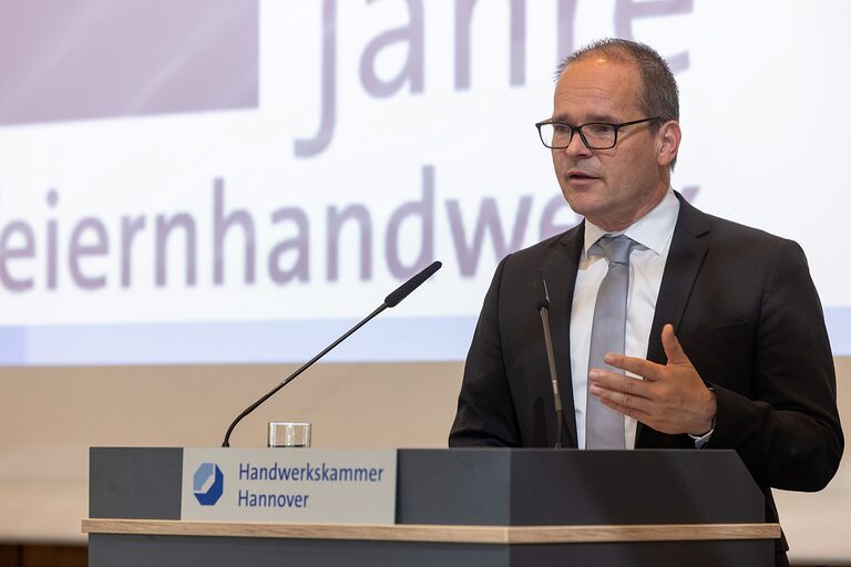 Wirtschaftsminister Grant Hendrik Tonne 