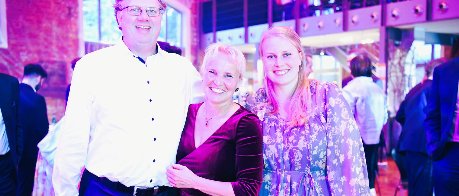 Heiko, Bianca und Pia Rosenhagen bei der Preisverleihung.