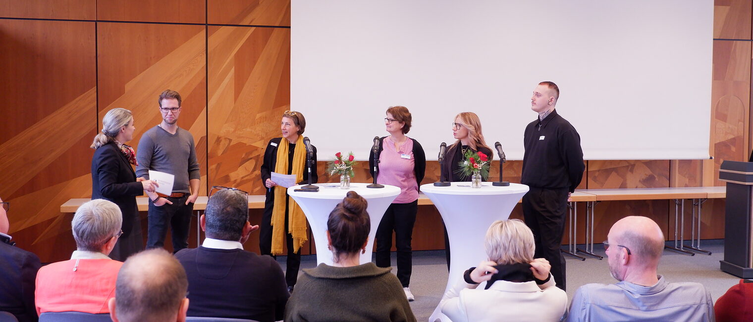 Podium beim Ehrenamtsforum 2025