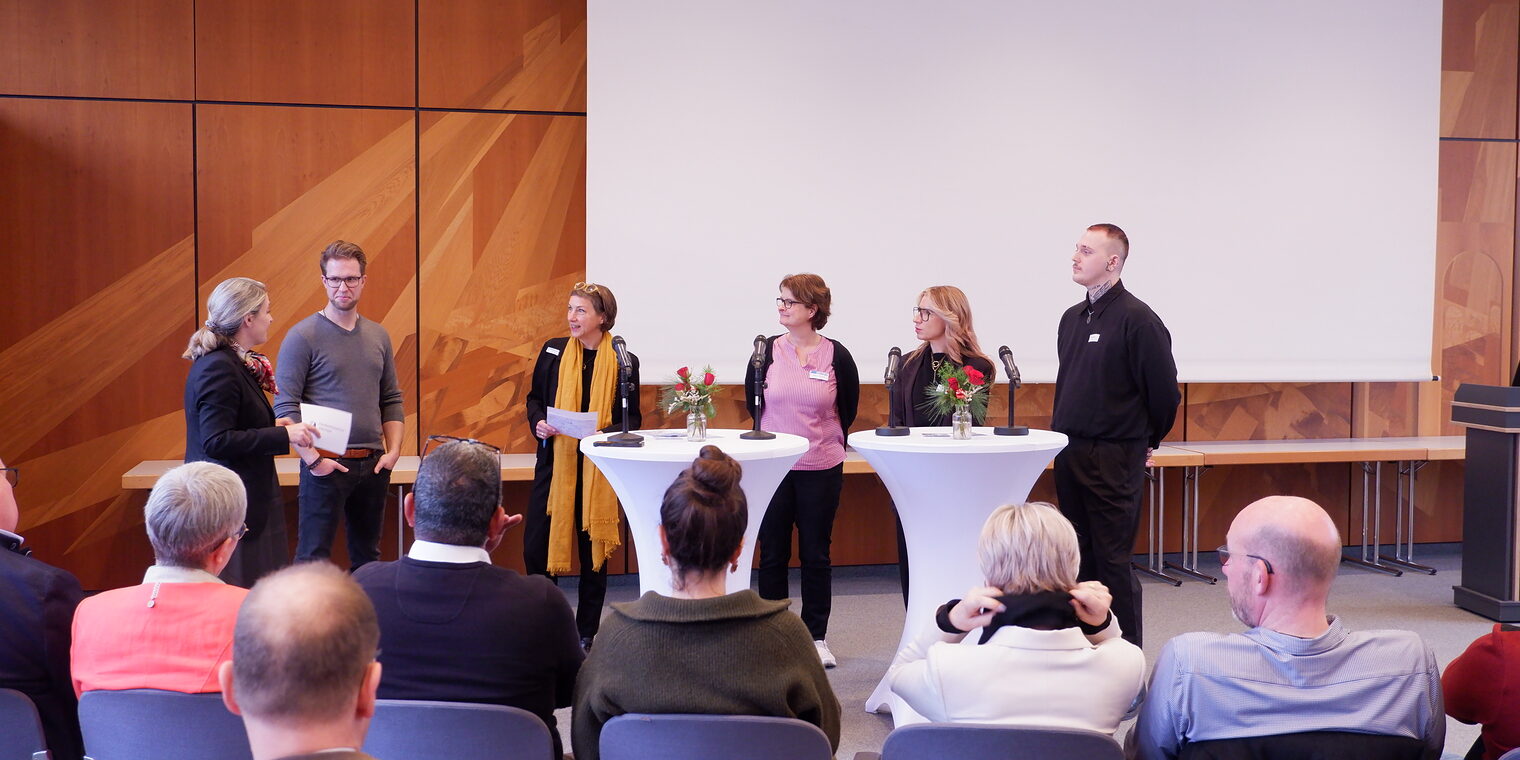 Podium beim Ehrenamtsforum 2025