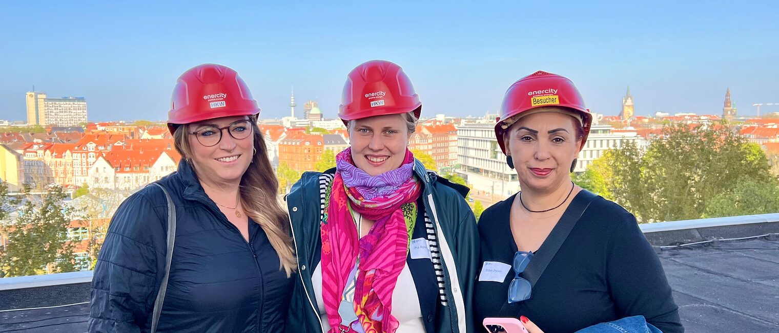 Christiane Geuer vom Salon Beleco, Pia Rosenhagen von der Rosenhagen Metallbau GmbH und Dilber Zeylan von Der Schnitt.