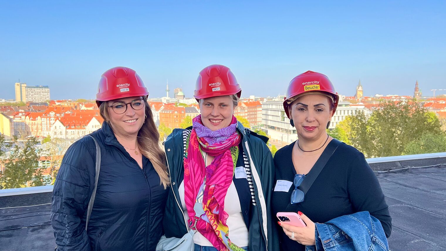 Christiane Geuer vom Salon Beleco, Pia Rosenhagen von der Rosenhagen Metallbau GmbH und Dilber Zeylan von Der Schnitt.